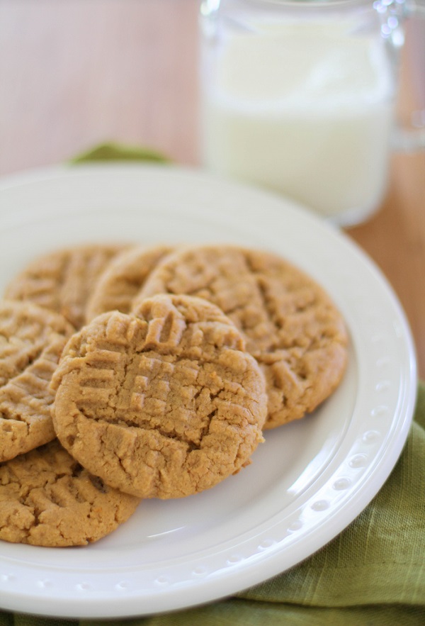 Gluten free peanut butter cookies | https://67maleproducts.com