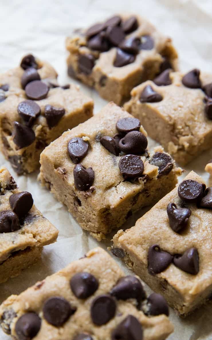 No-Bake Keto Chocolate Chip Cookie Bars - grain-free, sugar-free, paleo-friendly and only 6 ingredients and one bowl required.