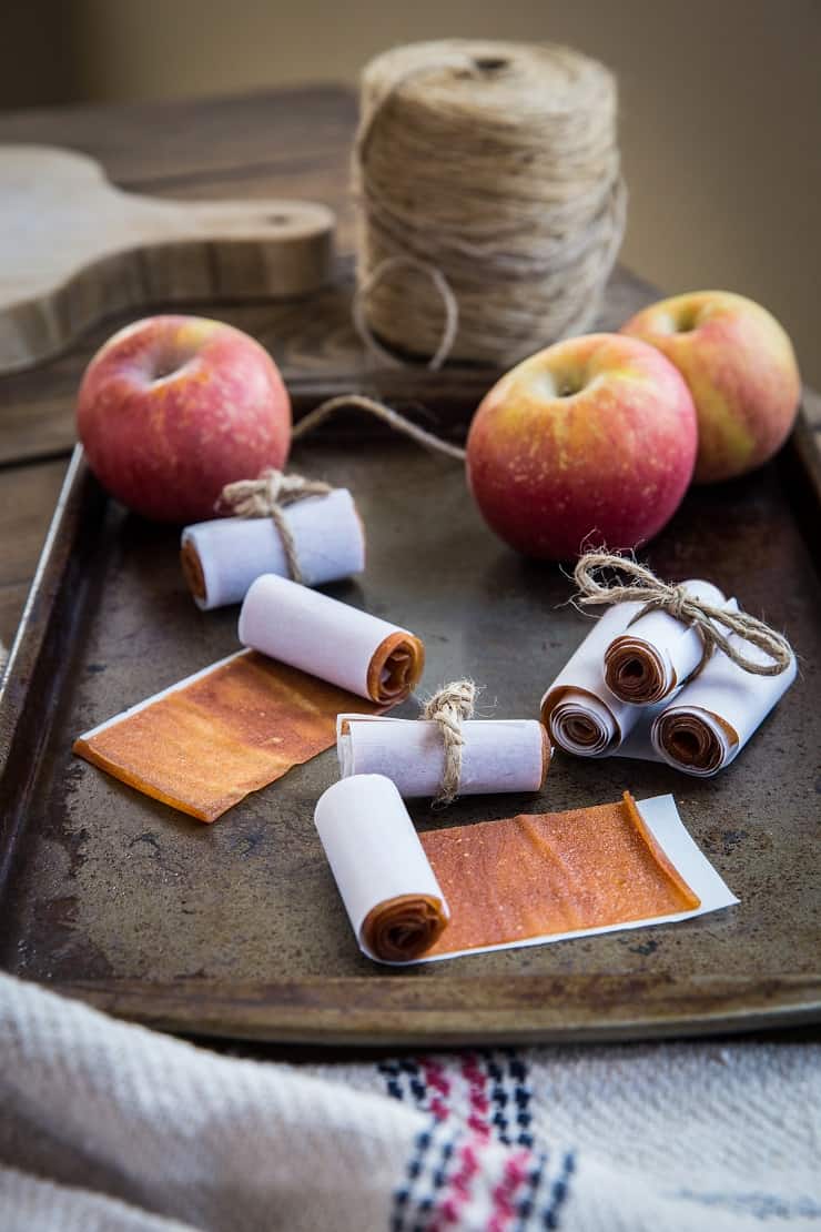 Apple Fruit Leather -make homemade healthy fruit leather using fresh apples! This easy recipe only requires a few ingredients and is a fun project for kids. A healthy snack or treat!